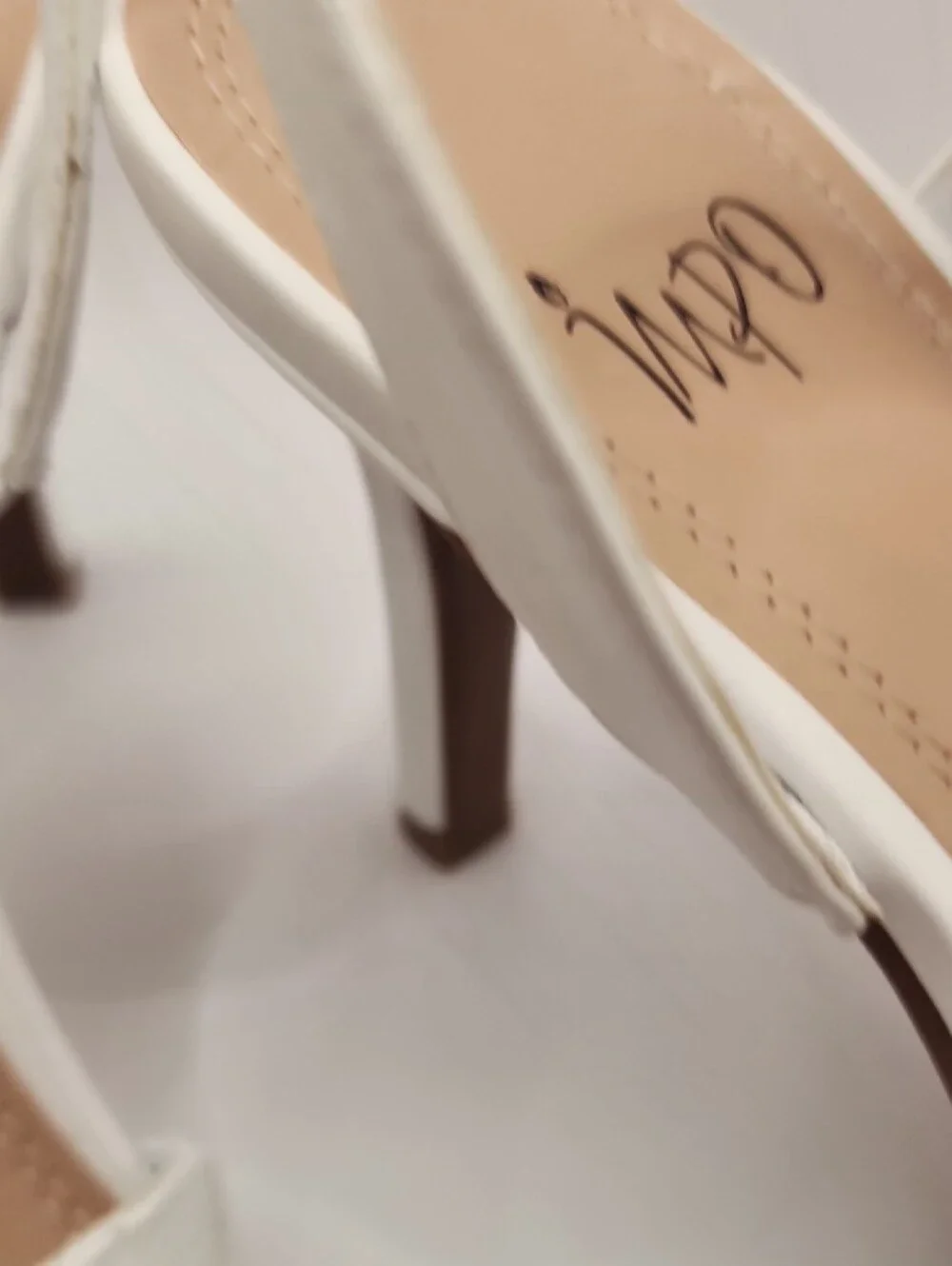 New Impo White Floral & Butterfly Pointed-Toe Slingback Heels